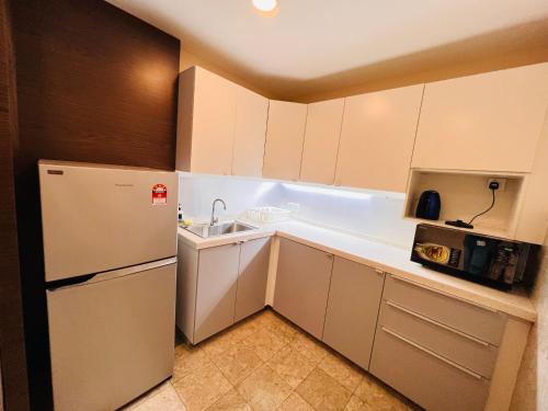 SM SERVICE SUITES At TIMES SQUARE - image 13