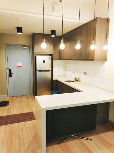 SM SERVICE SUITES At TIMES SQUARE - image 14