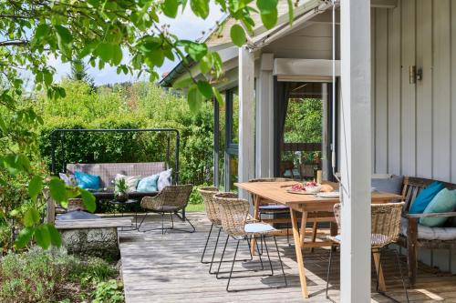 陽台/露台, Chalet Waging am See 4 Schlafzimmer in 濱湖瓦京