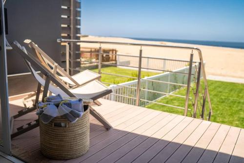 Deja Blue Beachfront Villa in Rand Rifles