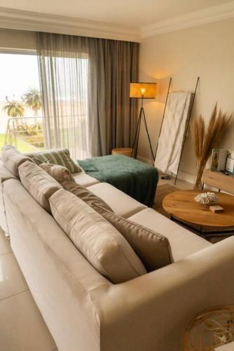 Deja Blue Beachfront Villa in Rand Rifles
