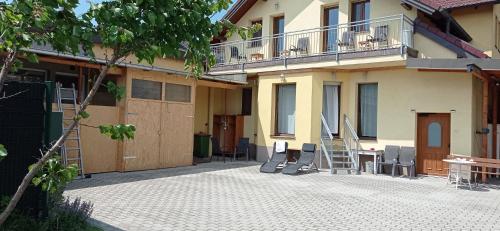 設施, Michlfarm Lounge in 科爾內伯格