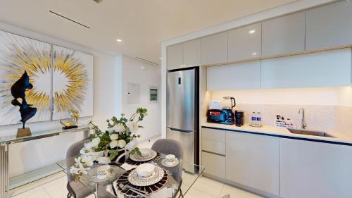 Primestay - 1BR in Marina Vista - Dubai Harbour - image 8