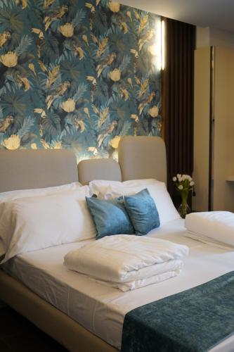 Double Room with Pool View room in Albergo Ristorante Papa