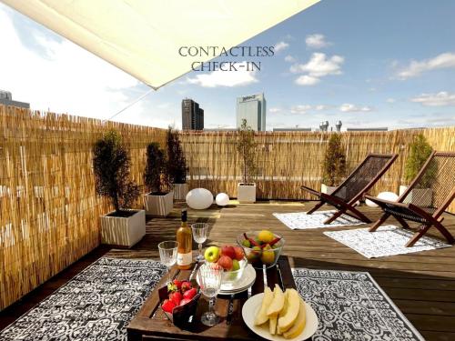 City center flat w roof top terrace & free parking, Oslo