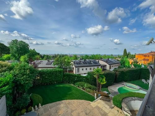  [Blissful Haven]Luxurious VILLA with POOL     in San Ruffillo