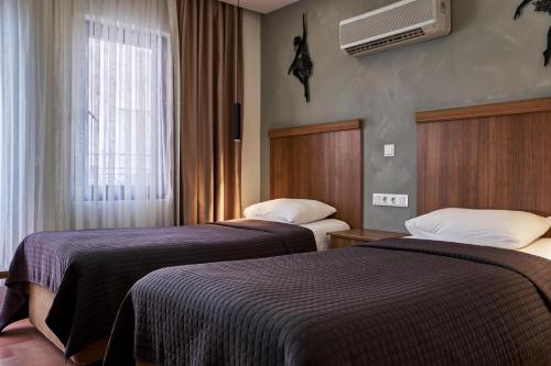 Standard Triple Room image 6