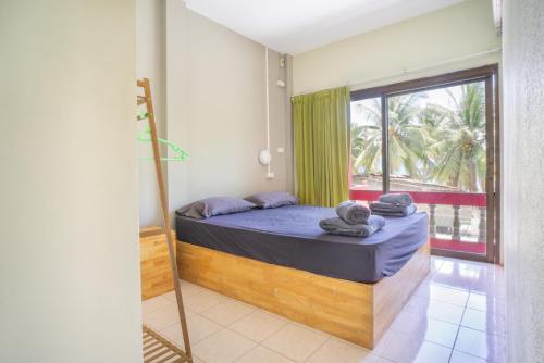 Echo Beach Hostel Room Type - Private AC Room w/ Shared Bathroom