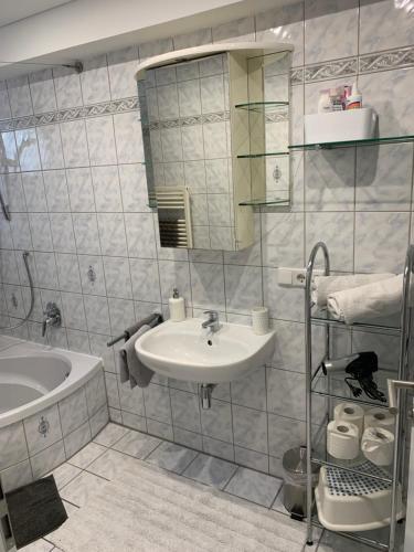 Zuhanyzó, Pension Ella in Sulzfeld am Main