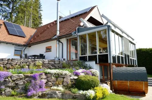 Fewo "Alpenliebe" im Haus Fritz, 3 Schlafzimmer, E-Auto-Ladestation, Eisenbach, Titisee in Eisenbach Hochschwarzwald, Deutschland