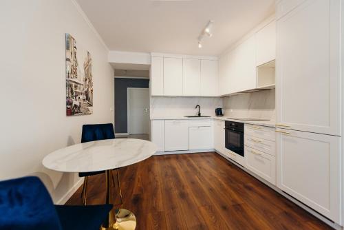 3 Bedrooms Premium Bella Blue for 6 Guests with AC and Free out side Parking - Rzeszow