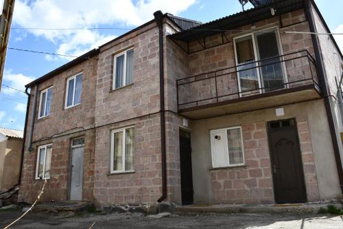 Armani Guest house in Martuni