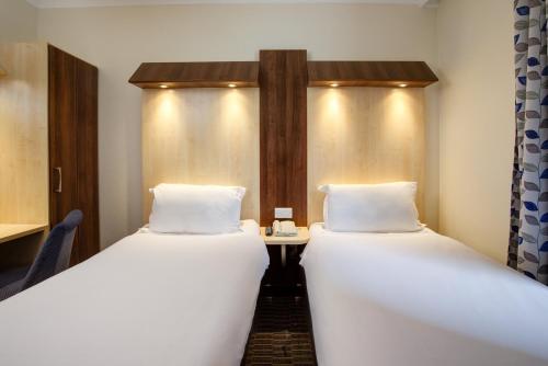 Royal National Hotel - image 2