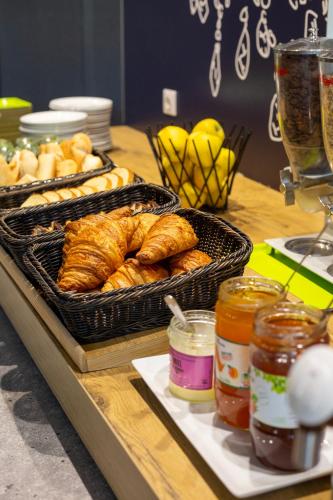 ibis budget Avignon Centre - image 14