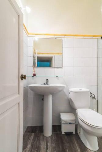 Three-Bedroom House image 2