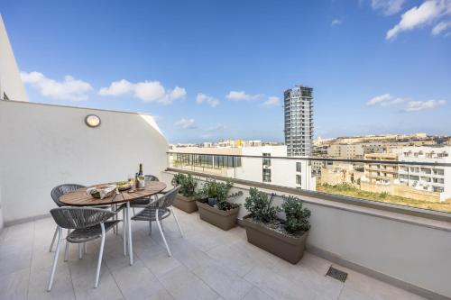 New modern Penthouse with sunny terrace