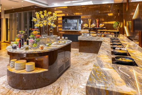 Hilton Dubai Creek - image 13