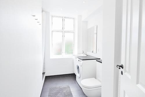 Beautiful 3-BR in top Østerbro location - 21, Copenhagen (photo 9)