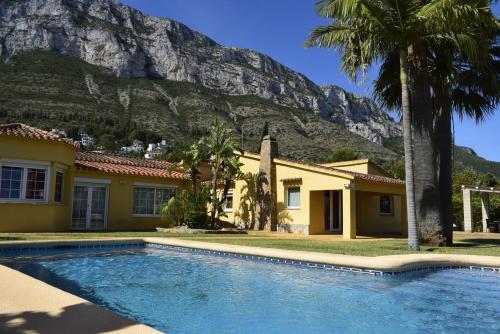 Chalet room in Anacasa Villa Montgo Perelloner CH4316