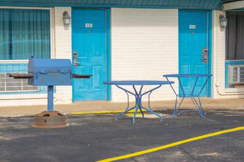 Budget Inn by OYO Frederick US-183