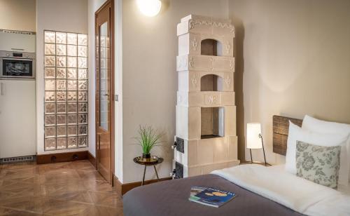 3 Epoques Apartments by Adrez