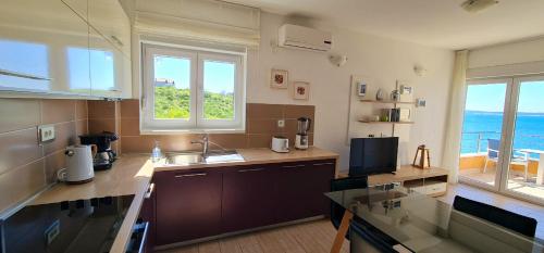 Facilities, Apartments Nicolas - Beach & Sea 10m away - Amazing sea view! in Rtina