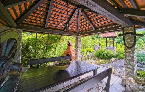 المنظر الخارجي, Beautiful Home In Donji Zvecaj With Wifi in Donji Zvečaj
