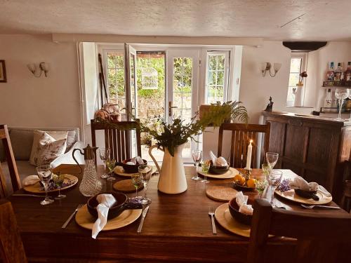 Devon 6-Bed Cottage with Country Views & Parking, Tiverton (foto 3)