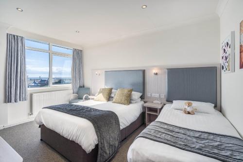 St Ives Hotel - image 2