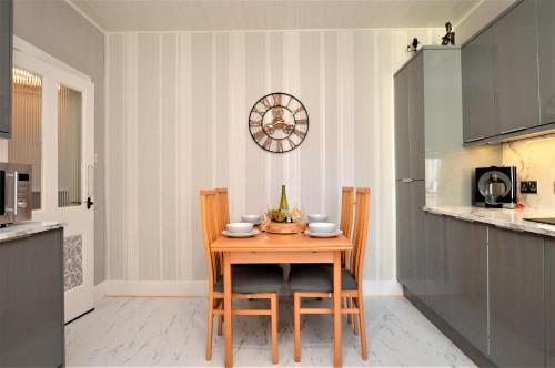 Зручності, Janeville Holiday Apartment in Лохгілпхед