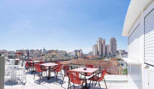 Akeah Hotel Gran Vía - image 8