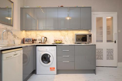 Janeville Holiday Apartment in Лохгілпхед