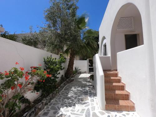 Anny Studios Perissa Beach - image 11