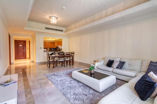 Bespoke Holiday Homes - Palm Jumeirah- 1 Bedroom North Residence - main image