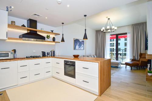 ห้องครัว, Luxury Escapes - Sea View 1Bed Apartment in Port de Lamer near ลาแมร์