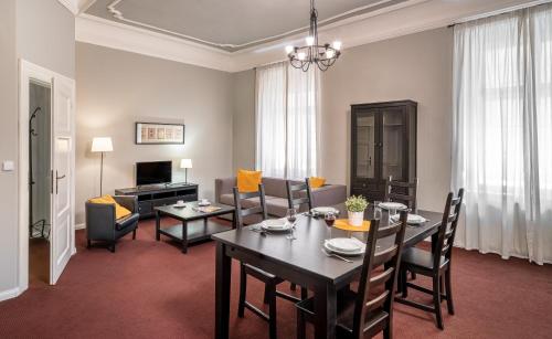 Palac U Kocku - image 11