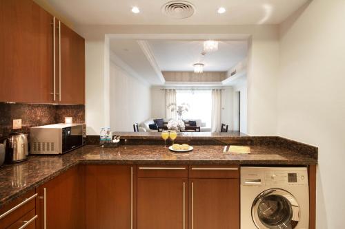 Bespoke Holiday Homes - Palm Jumeirah- 1 Bedroom North Residence - image 13