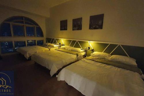Penthouse In Quezon City Ri, Manila