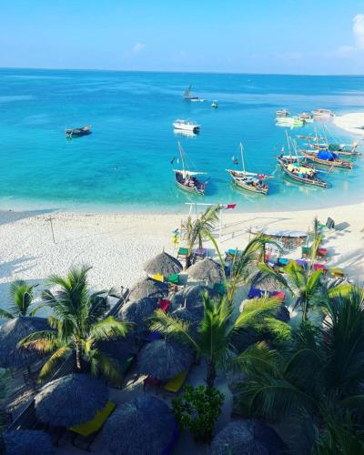 SunSeaBar Beach Resort – Kendwa
