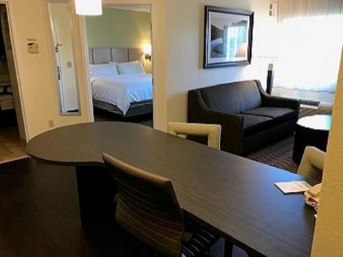 One-Bedroom Suite