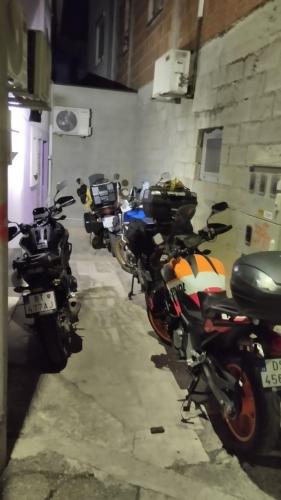 Central Located Guest House - image 2