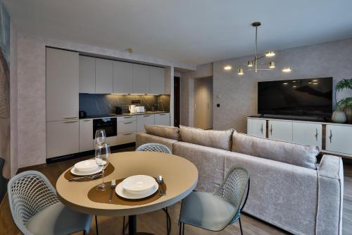 Sun Hill Luxury Suites 2