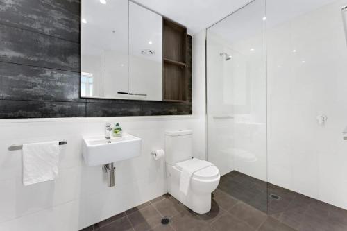 Chatswood CBD 2BR l Balcony l Parking l Office