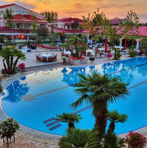 Vox Maris Grand Resort