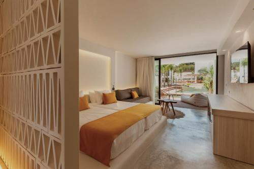 room detail thumbnail 0