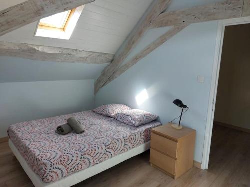 MONTALIEU SEJOUR Duplex Tournesol, prox CNPE Bugey, PIPA, vallee Bleue in Montalieu-Vercieu