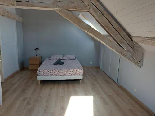 MONTALIEU SEJOUR Duplex Tournesol, prox CNPE Bugey, PIPA, vallee Bleue in Montalieu-Vercieu