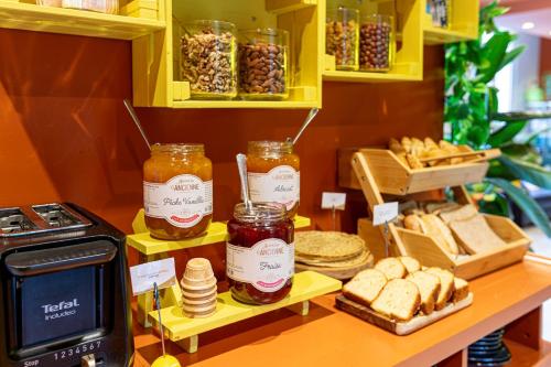 Hotel Olympic by Patrick Hayat - image 9