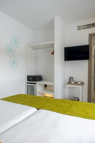 HOTEL COOEE CALA RATJADA - image 8