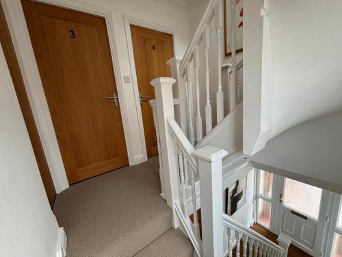 Bejárat, Carolines rooms in Cherry Hinton